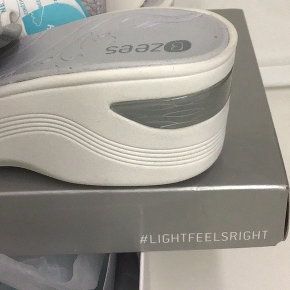 BZEES light feel wedge slip on sandals - Picture 7 of 9